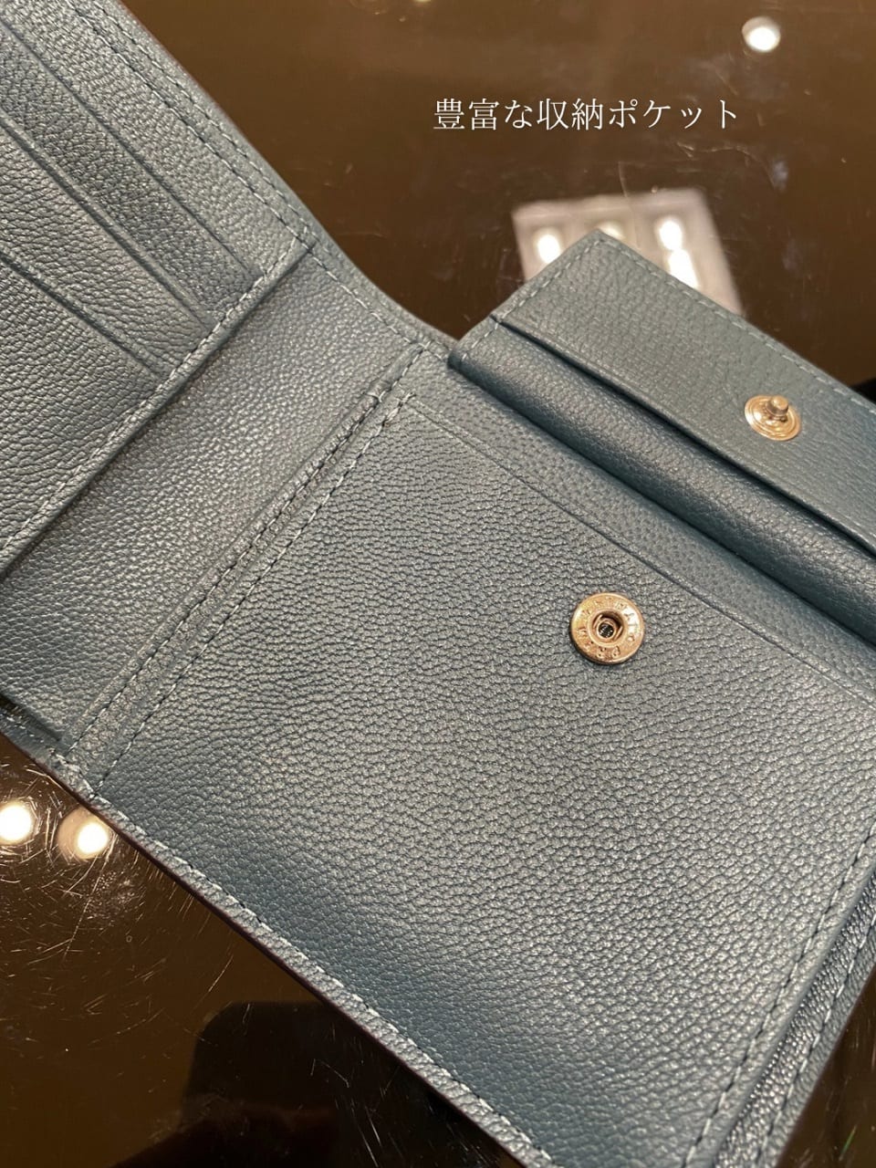 小南大和さんの「TAKEO KIKUCHI｜ゴートスキン 2つ折り財布」を使ったコーディネート