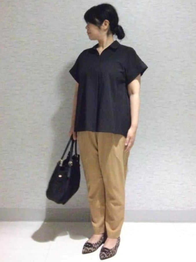 sakoさんの「Reflect｜【二の腕さりげなくカバー】シャツ衿オフボディブラウス」を使ったコーディネート