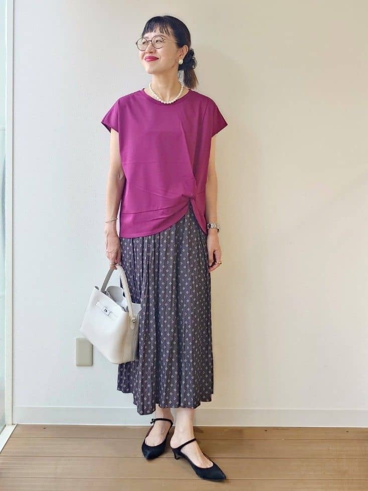 MUTSUKOさんの「UNTITLED｜【洗える/Tシャツ】ツイストプルオーバー」を使ったコーディネート