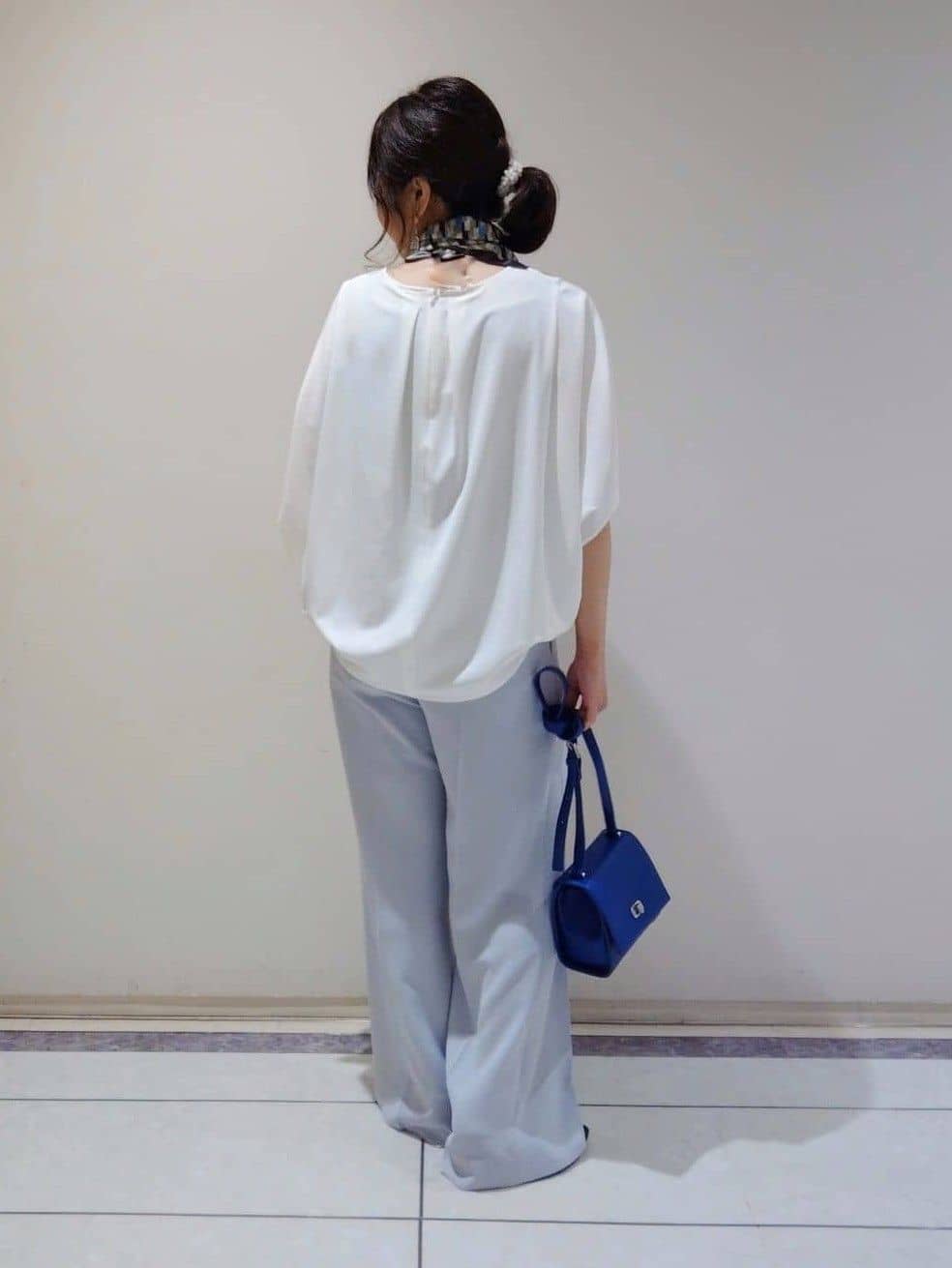 TOMOMIさんの「INDIVI｜【着る日傘／遮熱／UVケア】ワイドパンツ」を使ったコーディネート