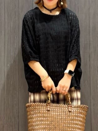 meiさんの「SHOO･LA･RUE｜【S-LL】涼やかで好印象 シアーチェック ドルマントップス」を使ったコーディネート