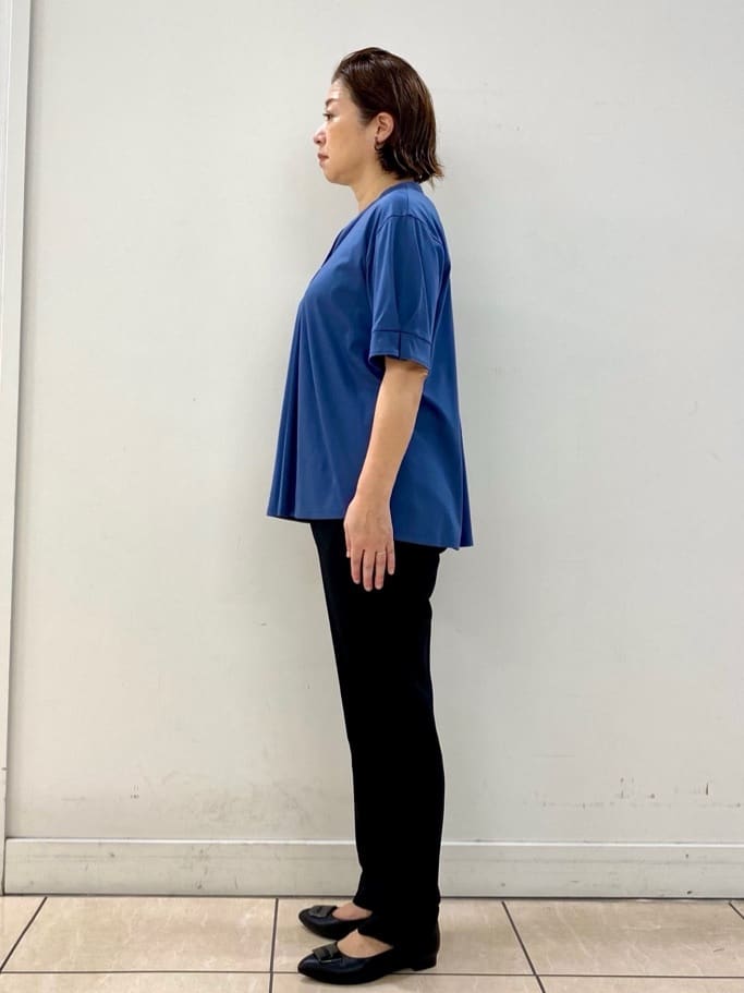 ksmさんの「Reflect｜【すっきり見え！長め丈／マシンウォッシュ可】スキッパーネックジャージトップス」を使ったコーディネート