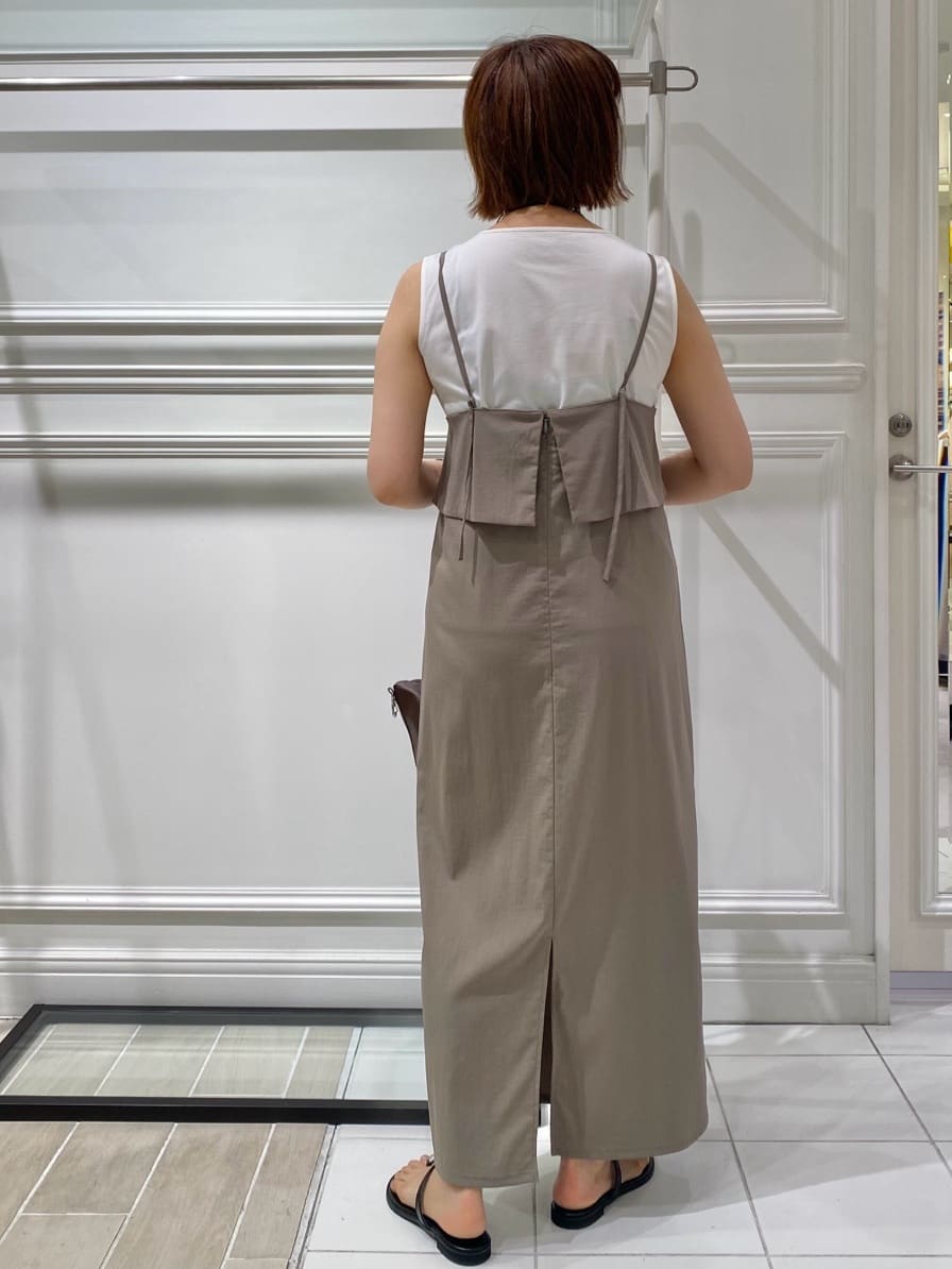 AKKOさんの「UNTITLED｜【接触冷感／コットン100／洗える／丸首】ノースリーブ天竺プルオーバー」を使ったコーディネート