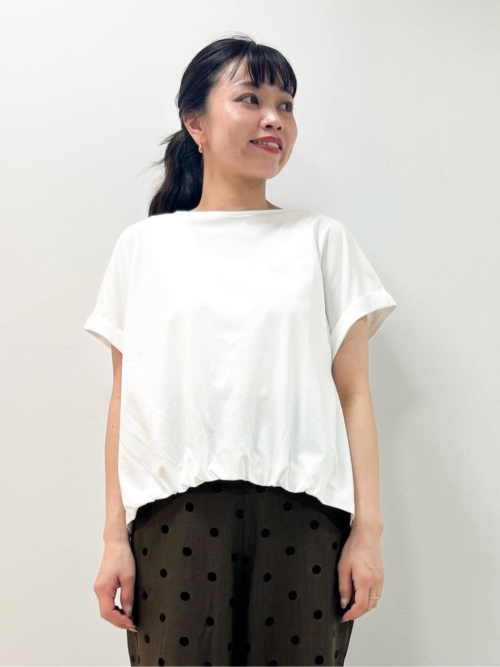 Kaiさんの「Dessin｜【二の腕カバー／UVカット】ロールアップスリーブ裾ギャザーカットソー」を使ったコーディネート