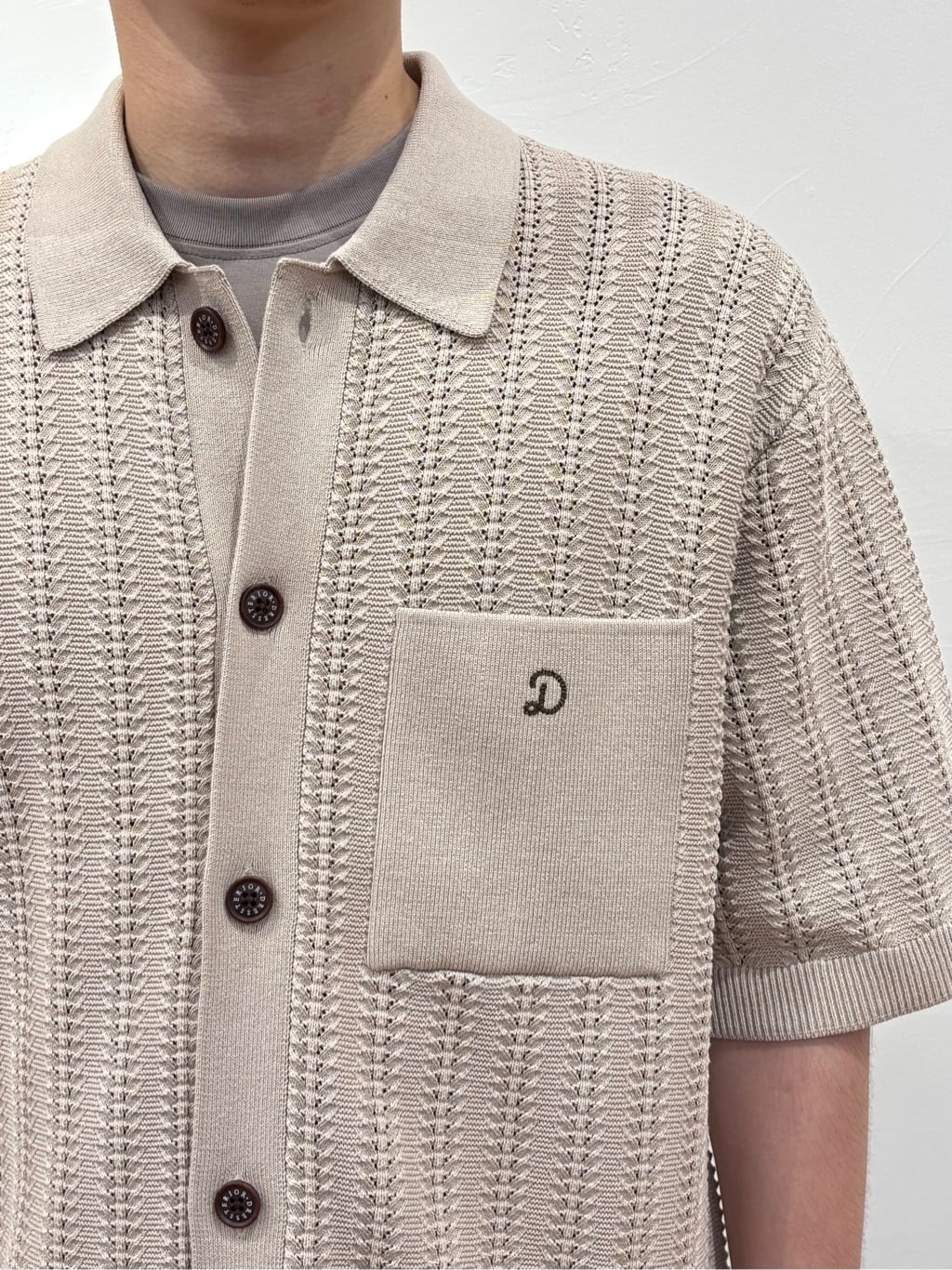 ABEさんの「DRESSTERIOR｜【撥水仕様】シュリンクレザー ショルダーバッグ」を使ったコーディネート