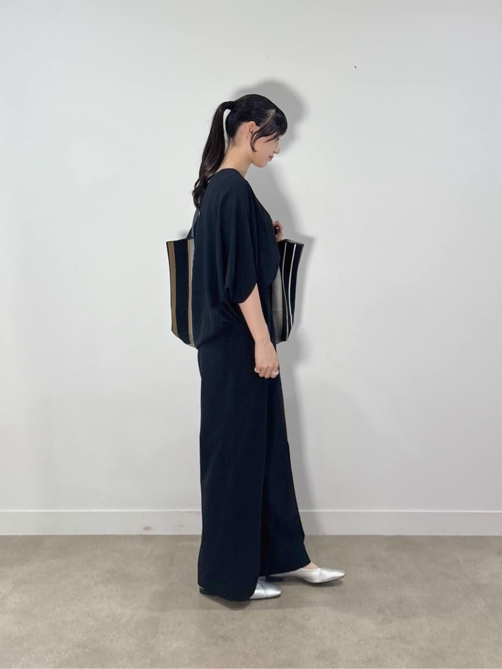 ibukiさんの「INDIVI｜【体型カバー/SETUP可能】ジョーゼット　ドルマンブラウス」を使ったコーディネート