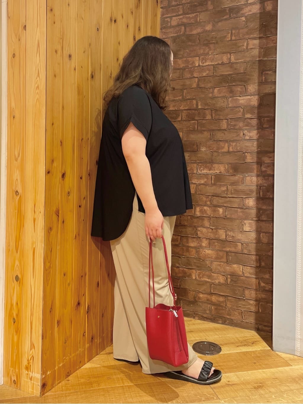 Risaさんの「SHOO･LA･RUE｜【S-LL】さらりとしたタッチが上品見え ワンボタンデザイン トップス」を使ったコーディネート