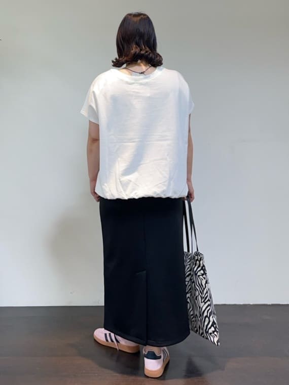 Asamiさんの「UNTITLED｜【後ろウエストゴム/ストレッチ性/オンオフ】ジャージナロースカート」を使ったコーディネート
