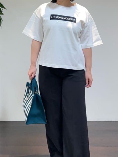 Asamiさんの「UNTITLED｜【コットン100/ゆったり/ショート丈/洗える】ベロアロゴTシャツ」を使ったコーディネート