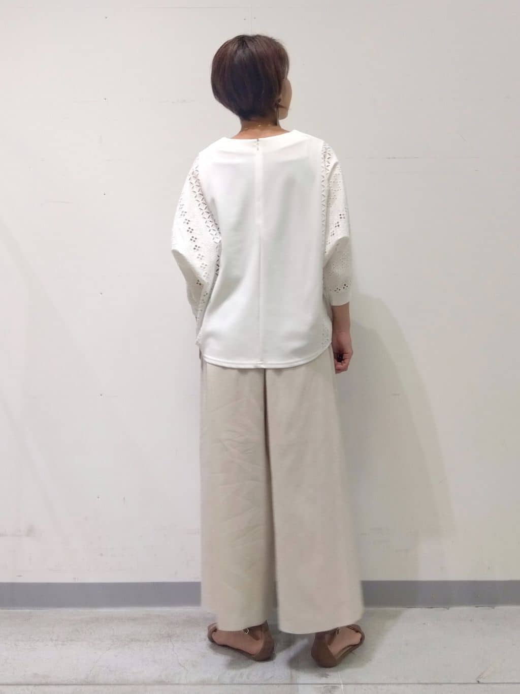 Kさんの「INDIVI｜【洗える／清涼感◎】ワイドフレアパンツ／スカーチョ」を使ったコーディネート
