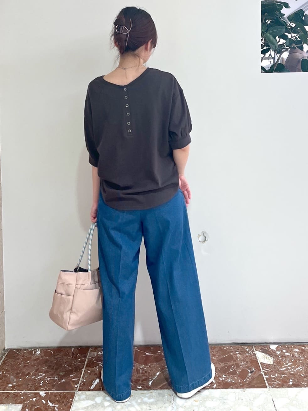 Makinoさんの「Dessin｜【360度可愛い/前後2WAY/洗える】ライトコットンヘンリーカットソー」を使ったコーディネート