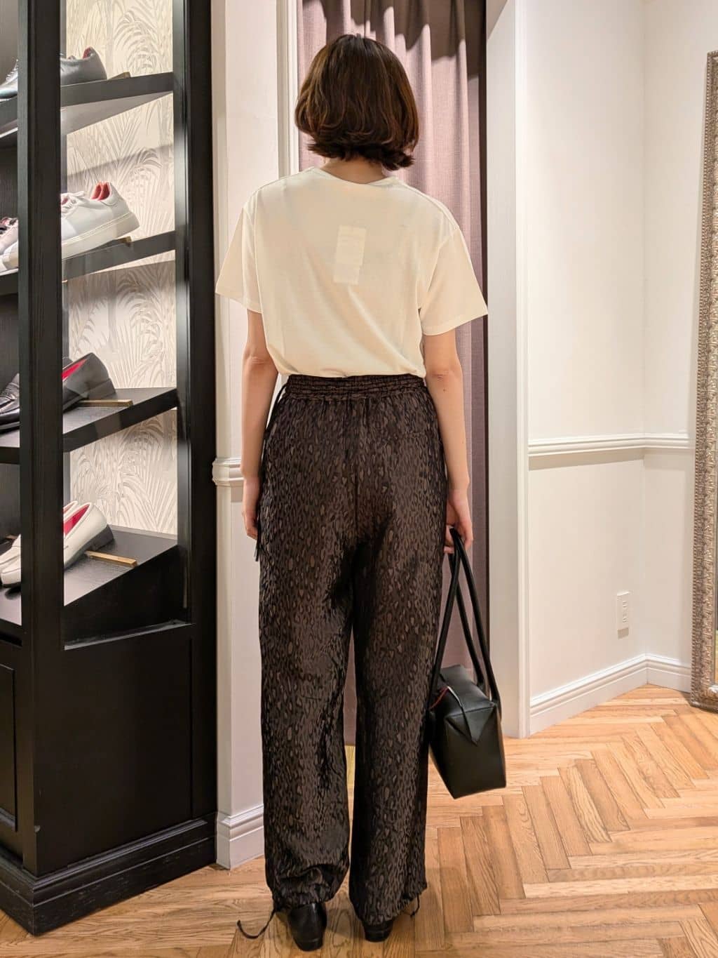 saoriさんの「DRESSTERIOR｜◆20／1シルケット風天竺Tシャツ」を使ったコーディネート