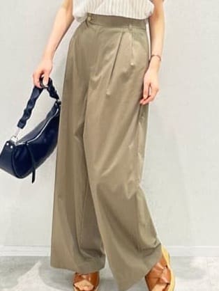 Miwaさんの「UNTITLED｜【洗える/スキッパー】フレンチスリーブシアーブラウス」を使ったコーディネート