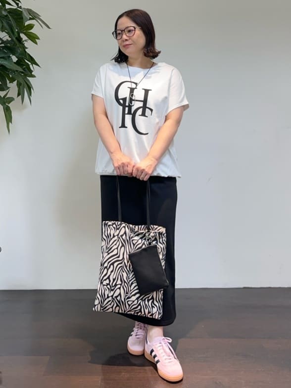 Asamiさんの「UNTITLED｜【後ろウエストゴム/ストレッチ性/オンオフ】ジャージナロースカート」を使ったコーディネート