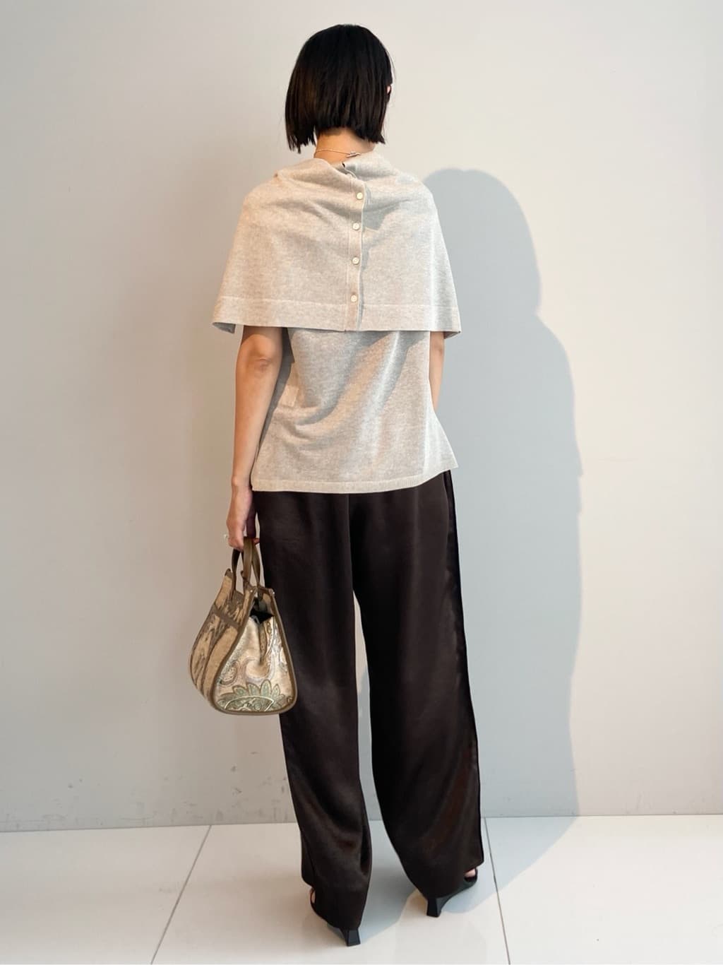 AYAさんの「UNTITLED｜【アンサンブル可/洗える】シアーノースリーブ プルオーバー」を使ったコーディネート