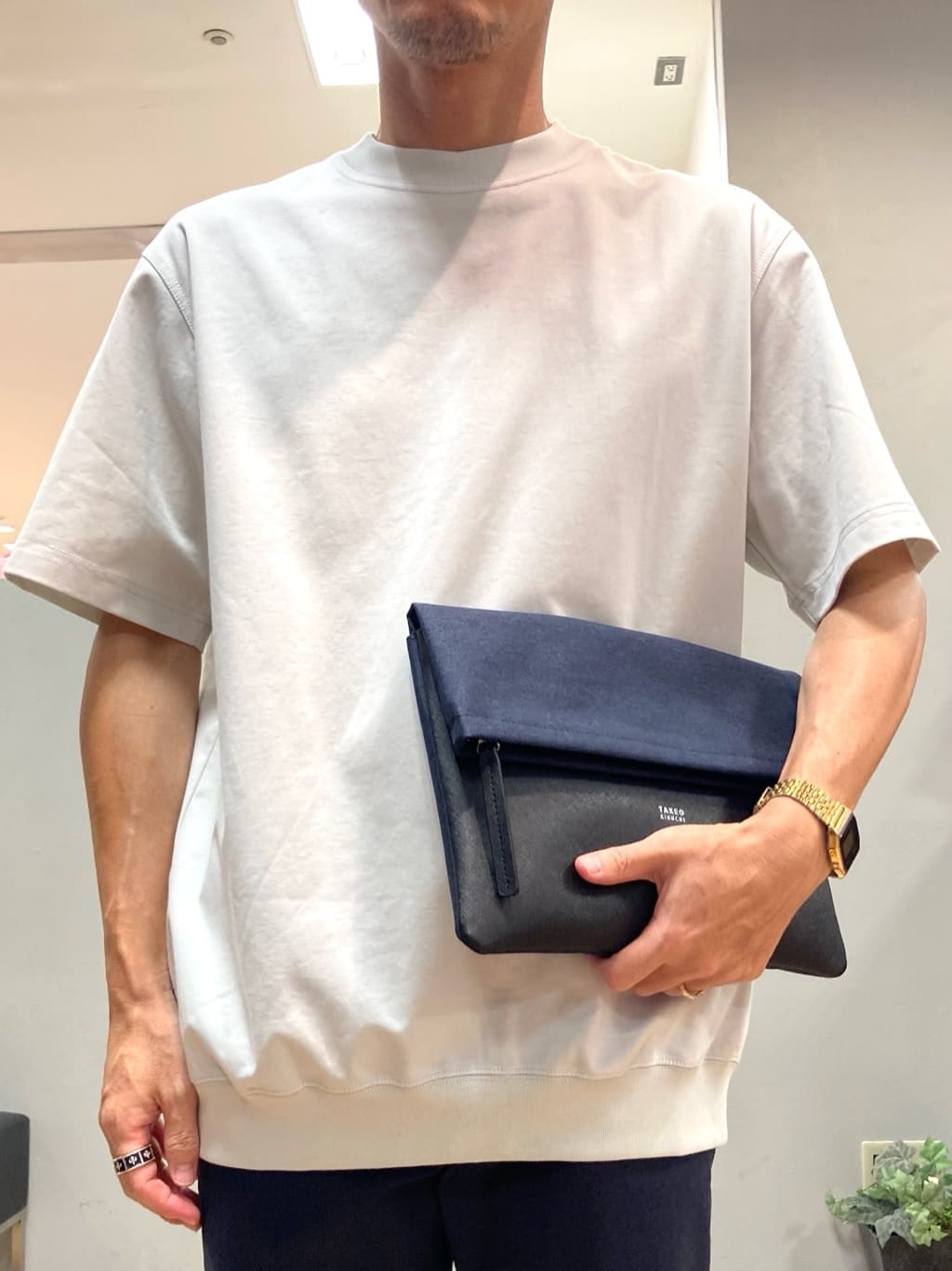 シュンさんの「TAKEO KIKUCHI｜【抗菌防臭／5サイズ展開】ハイゲージポンチ Tシャツ」を使ったコーディネート