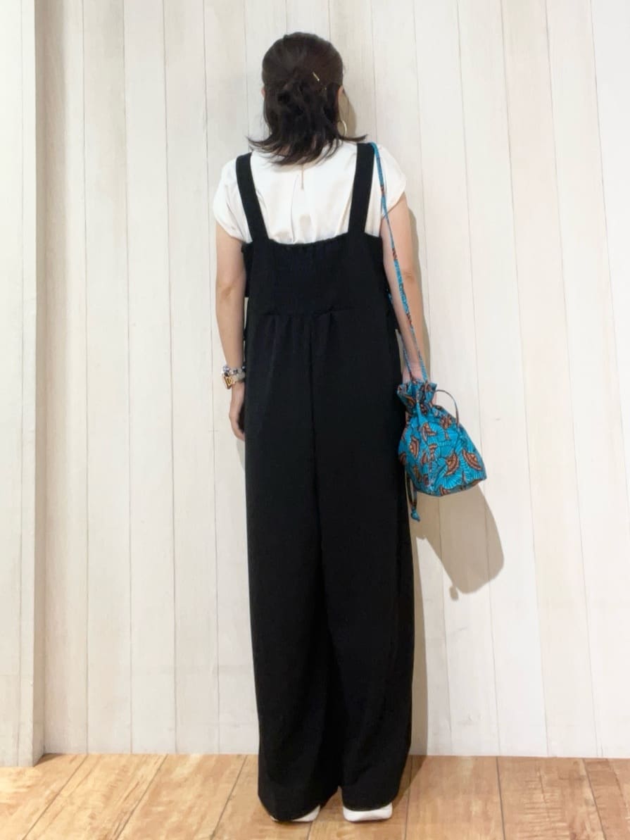 豆さんの「SHOO･LA･RUE｜【洗える/S-LL】ティアードフリルサロペット」を使ったコーディネート