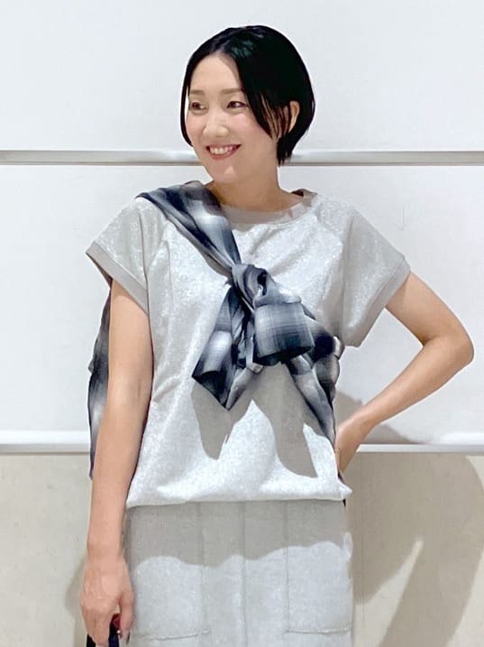 eriko さんの「Dessin｜【セットアップ可・洗える】ラメ裏毛トップス」を使ったコーディネート