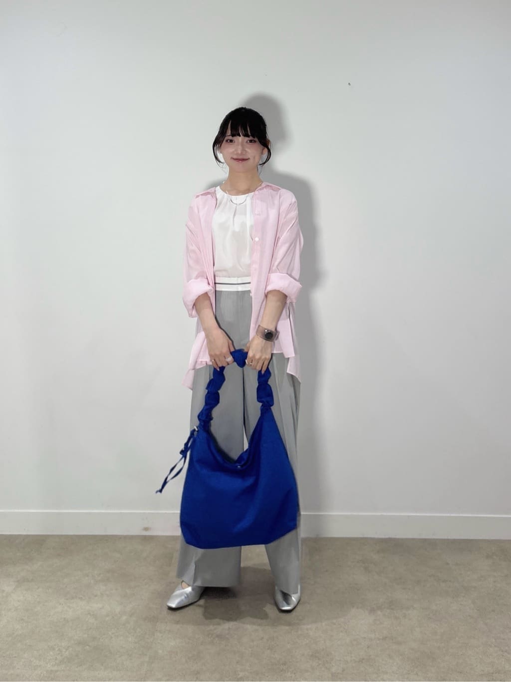 ibukiさんの「INDIVI｜【クールエアー素材／UVケア／吸汗速乾】エアリータックブラウス」を使ったコーディネート