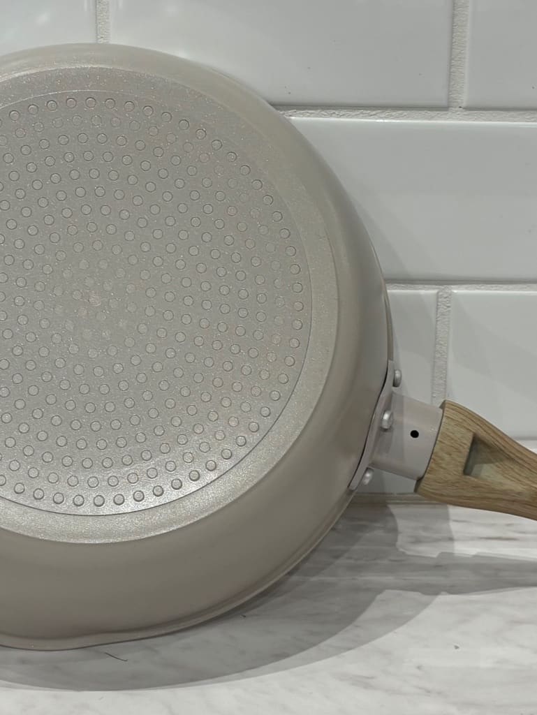 YUKOさんの「212 KITCHEN STORE｜KIMURAnoFRYING PAN（キムラノフライパン） IV」を使ったコーディネート