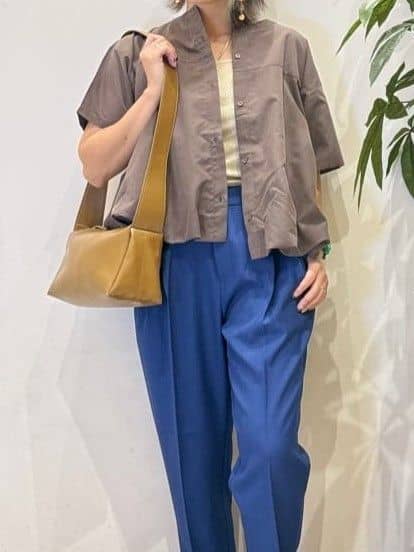 misakiさんの「SHOO･LA･RUE｜【S-LL】インせず着られる 裾バルーンシャツ」を使ったコーディネート