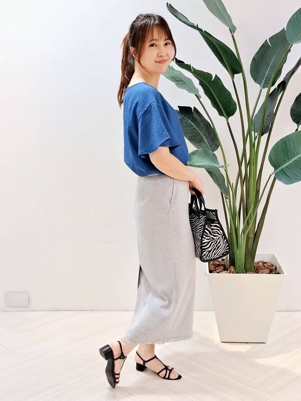 YuKaRiさんの「UNTITLED｜マーブルドロップネックレス」を使ったコーディネート