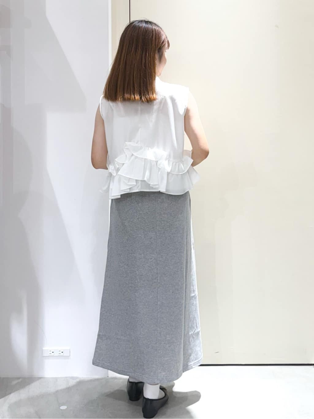 sayaさんの「OPAQUE.CLIP｜《Can Cam掲載》裾ラッフルフリルシャツ【洗濯機洗い可】」を使ったコーディネート