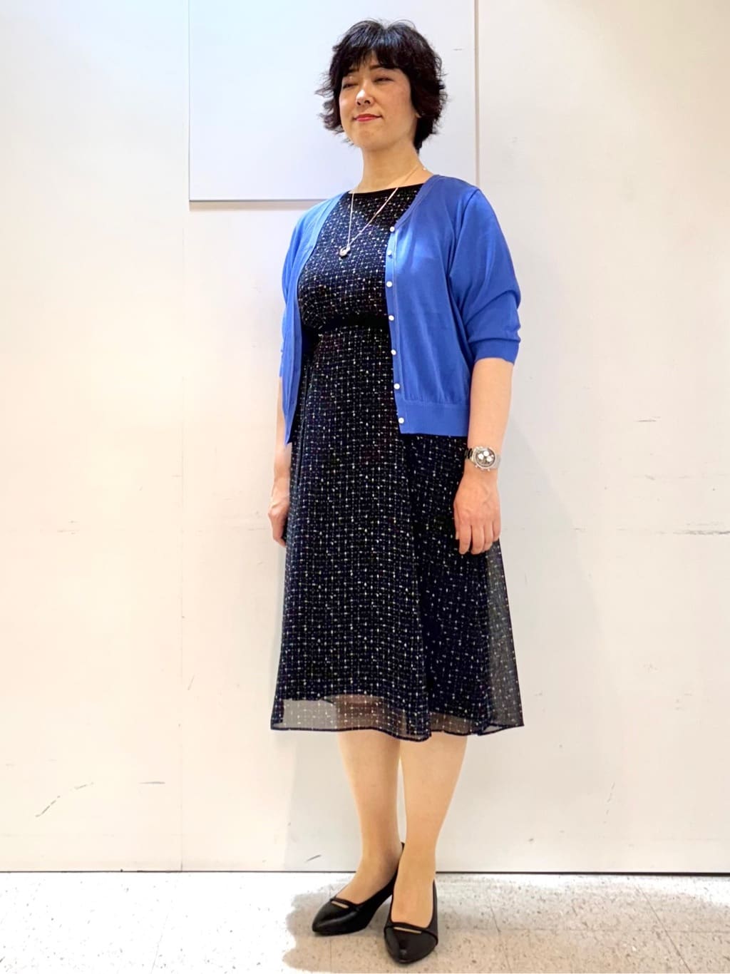 ヤスコさんの「Reflect｜【WEB先行カラーあり／マシンウォッシュ可／ナローベルト付き】オフボディツイードチェックワンピース」を使ったコーディネート