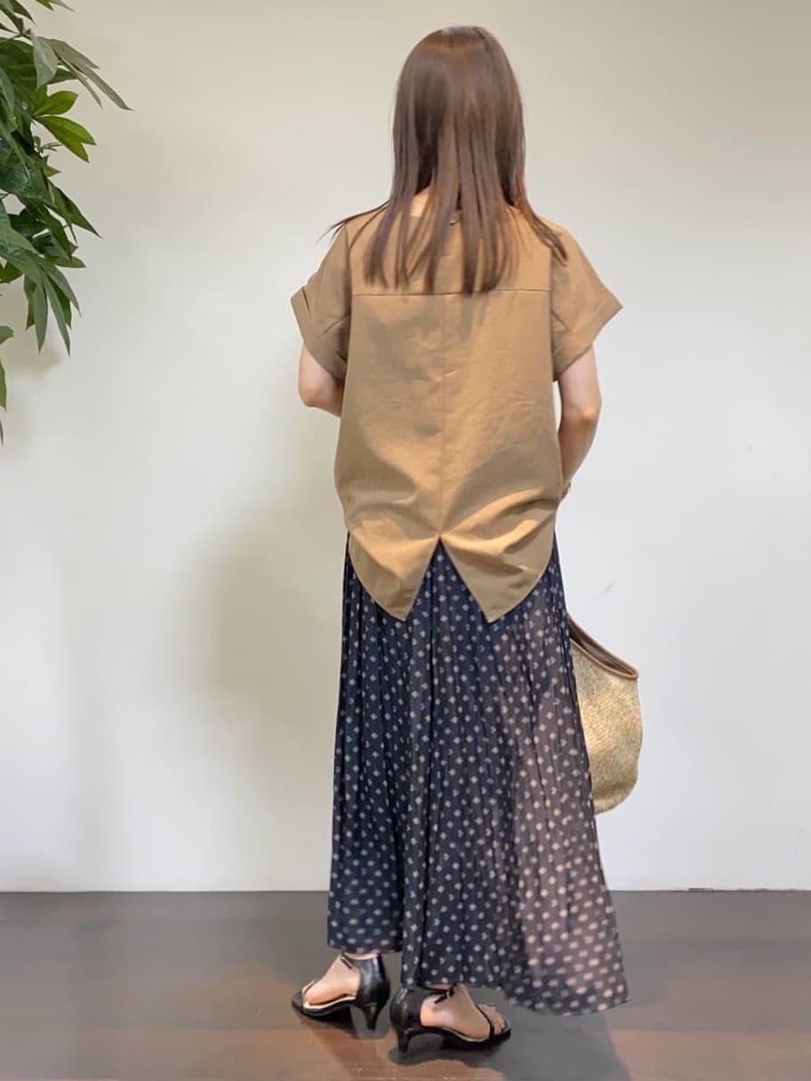 tomoさんの「UNTITLED｜【セットアップ可/ウエストゴム/リラクシー】スクエアジオメ柄スカーチョ」を使ったコーディネート