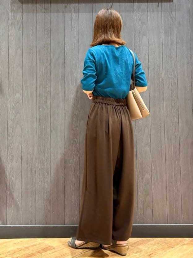 meiさんの「SHOO･LA･RUE｜【S-LL】女性らしさ漂うハートネック テレコ5分袖トップス」を使ったコーディネート