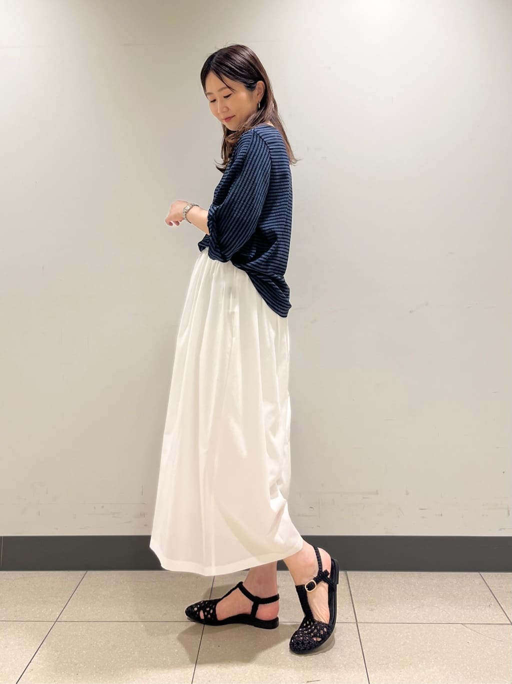 shokoさんの「INDIVI｜【UVケア／吸汗速乾】凹凸素材ねじり袖トップス」を使ったコーディネート