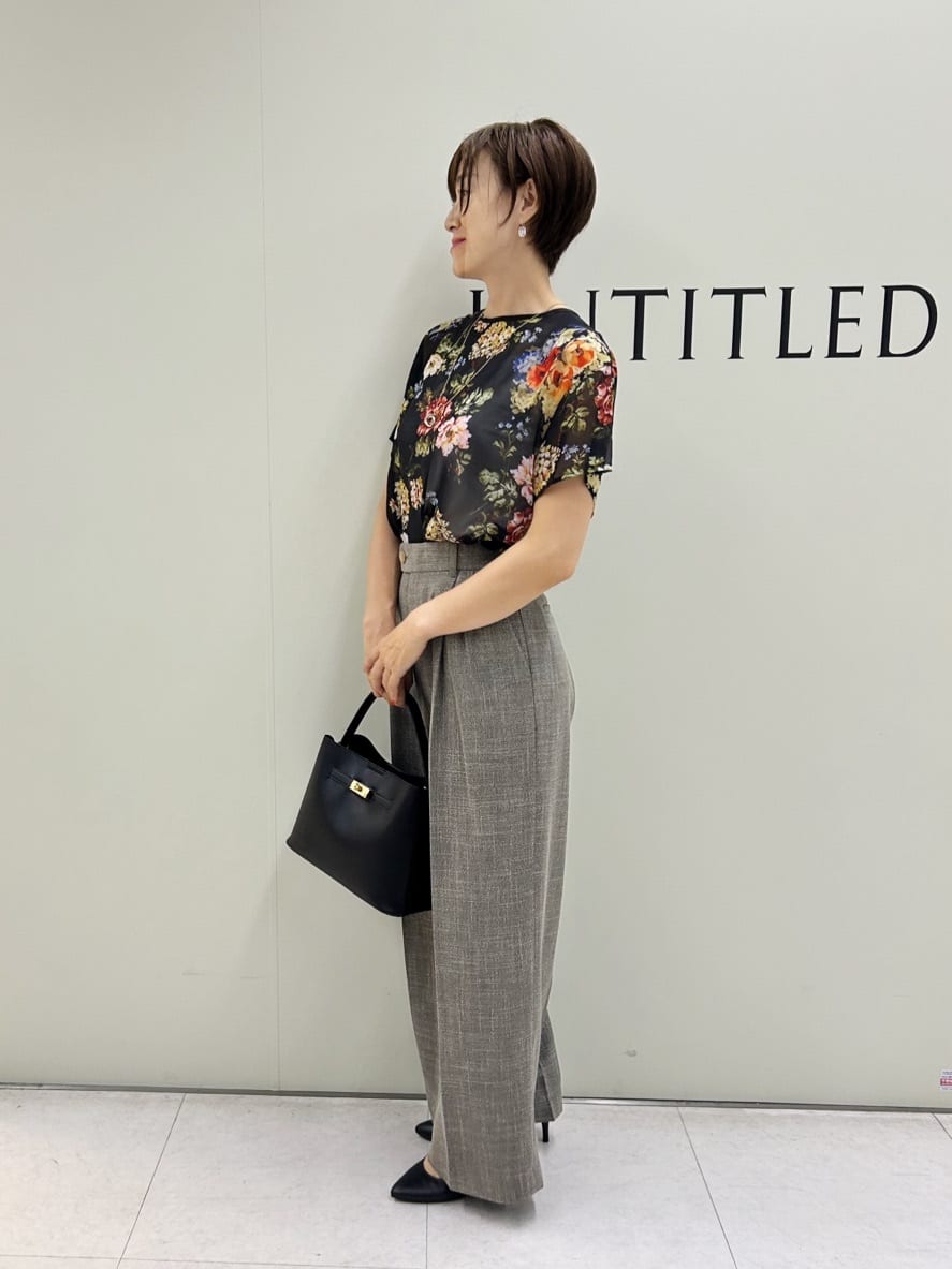 Mikiさんの「UNTITLED｜【セットアップ可/花柄エレガント】アンティークフラワー柄ブラウス」を使ったコーディネート