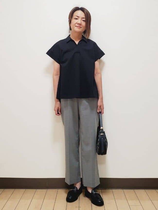 yuuさんの「Reflect｜【二の腕さりげなくカバー】シャツ衿オフボディブラウス」を使ったコーディネート