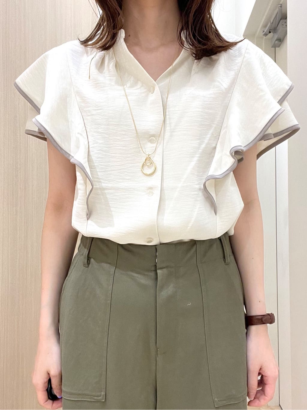  おまつさんの「grove｜【接触冷感】見た目はきちんと、着心地はらくちん クロップドベイカーパンツ」を使ったコーディネート