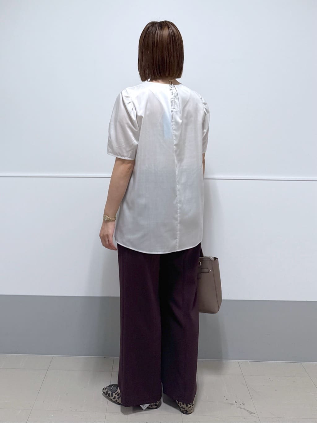 amiさんの「Reflect｜【すっきり見え！長め丈】ピンタックデザインチュニックブラウス」を使ったコーディネート