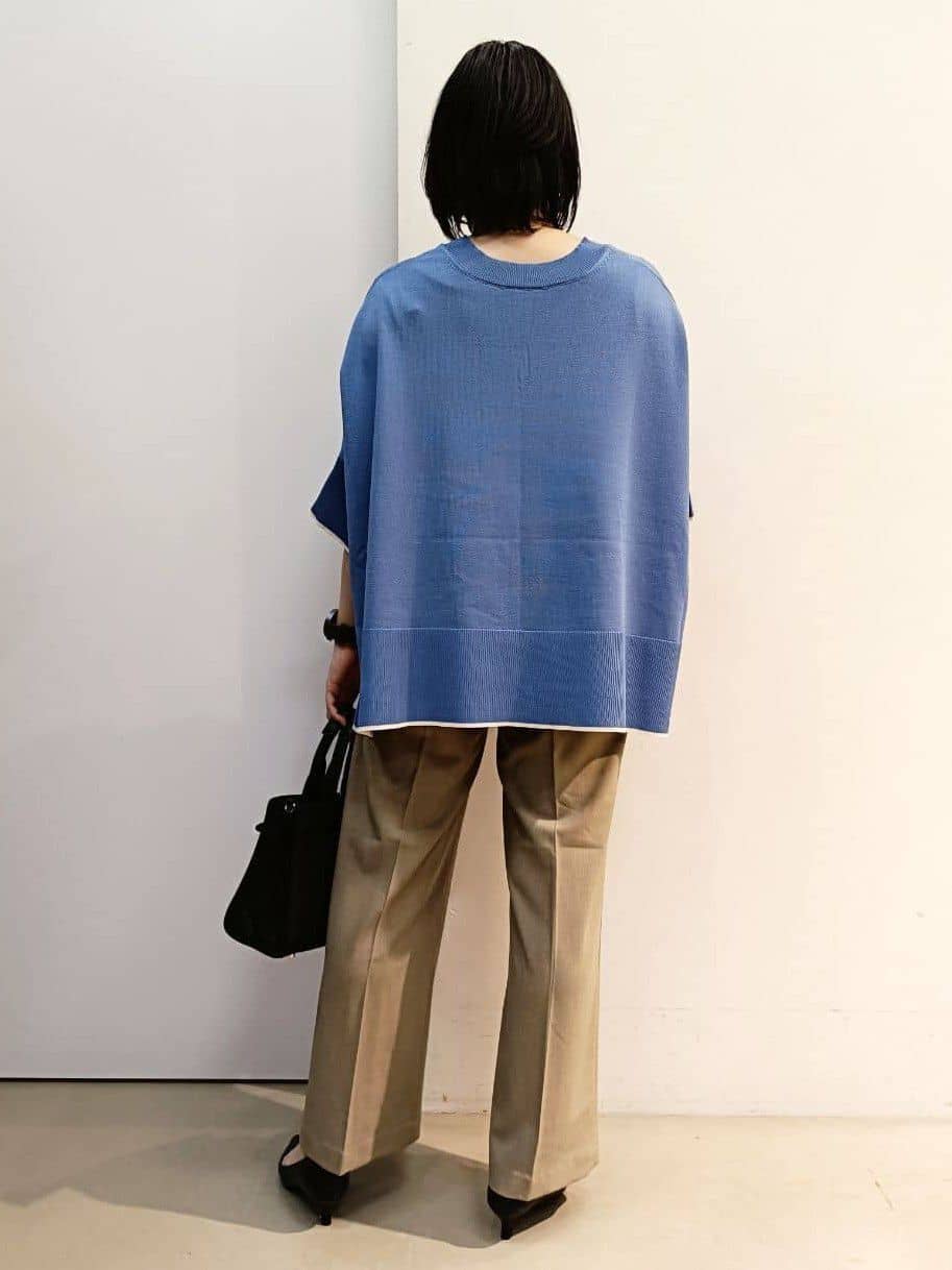 あんさんの「THE SHOP TK｜Vネックドルマンニット【毛玉になりにくい/洗濯機OK】」を使ったコーディネート