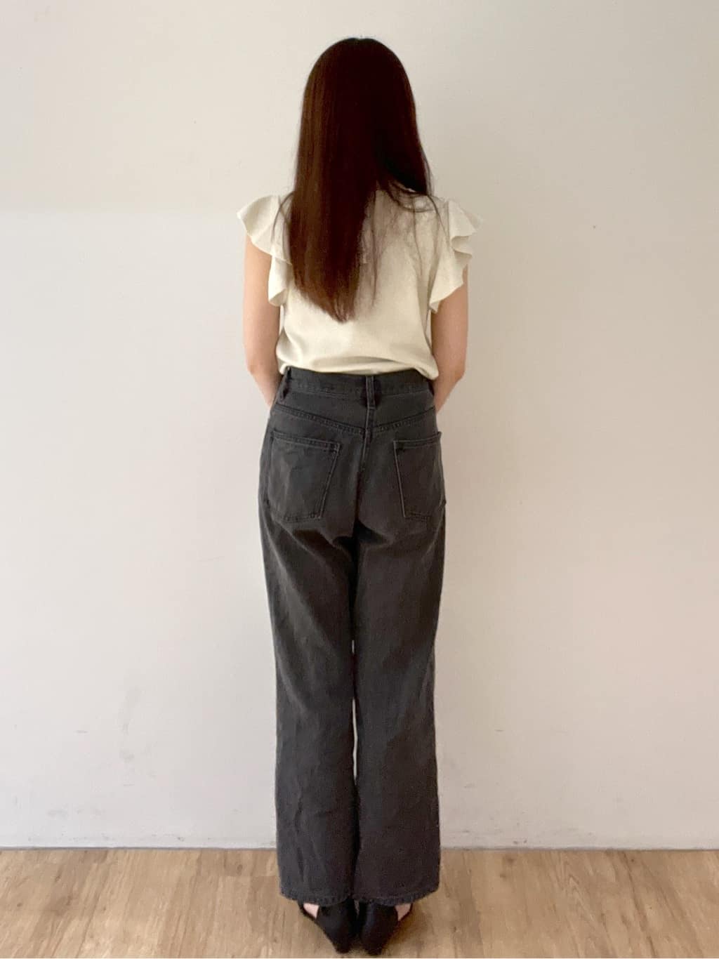 Rさんの「index｜《丈が選べる》ストレートデニムパンツ【洗濯機洗い可】」を使ったコーディネート