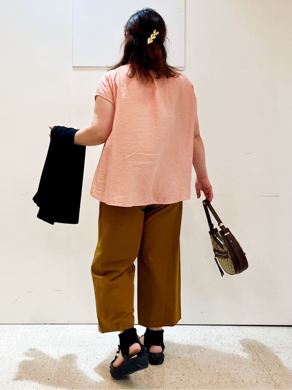 kimmyさんの「Reflect｜【二の腕さりげなくカバー】バンドカラーブラウス」を使ったコーディネート