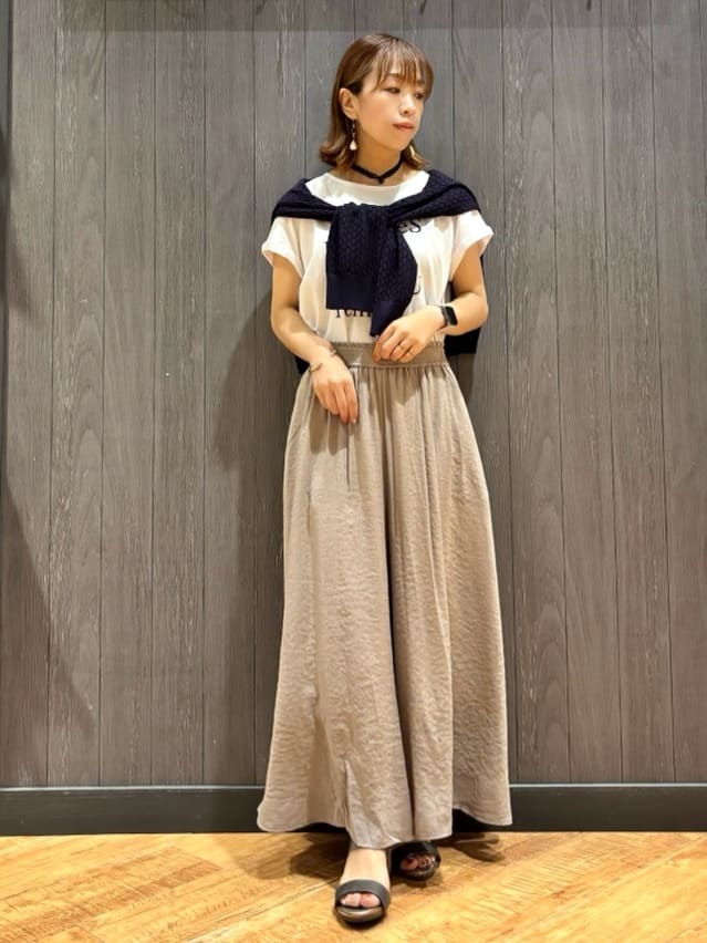 meiさんの「SHOO･LA･RUE｜【S-LL/裏地ひんやり】エアリーで涼やか 大人のシアースカーチョ」を使ったコーディネート