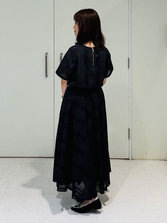 makiさんの「UNTITLED｜【セットアップ可/後ろウエストゴム】シアーチェックスカート」を使ったコーディネート