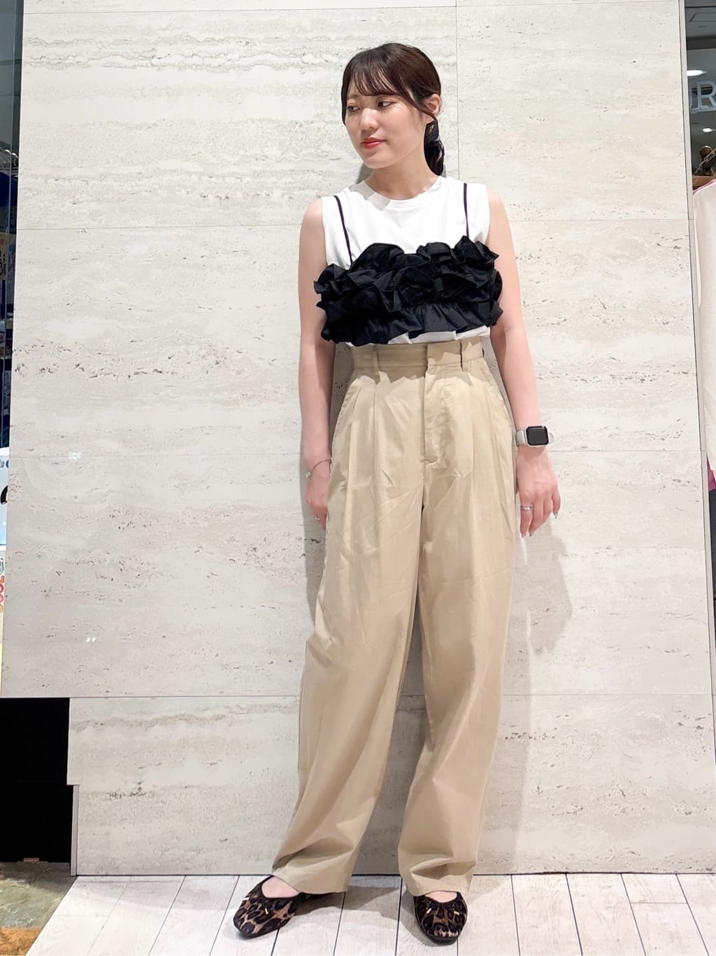 かほさんの「OPAQUE.CLIP｜《美人百花掲載》名品フラットバレエシューズ」を使ったコーディネート