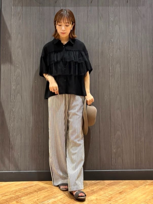 meiさんの「SHOO･LA･RUE｜【S-LL】一枚でサマ見え チュールドッキングシャツ」を使ったコーディネート