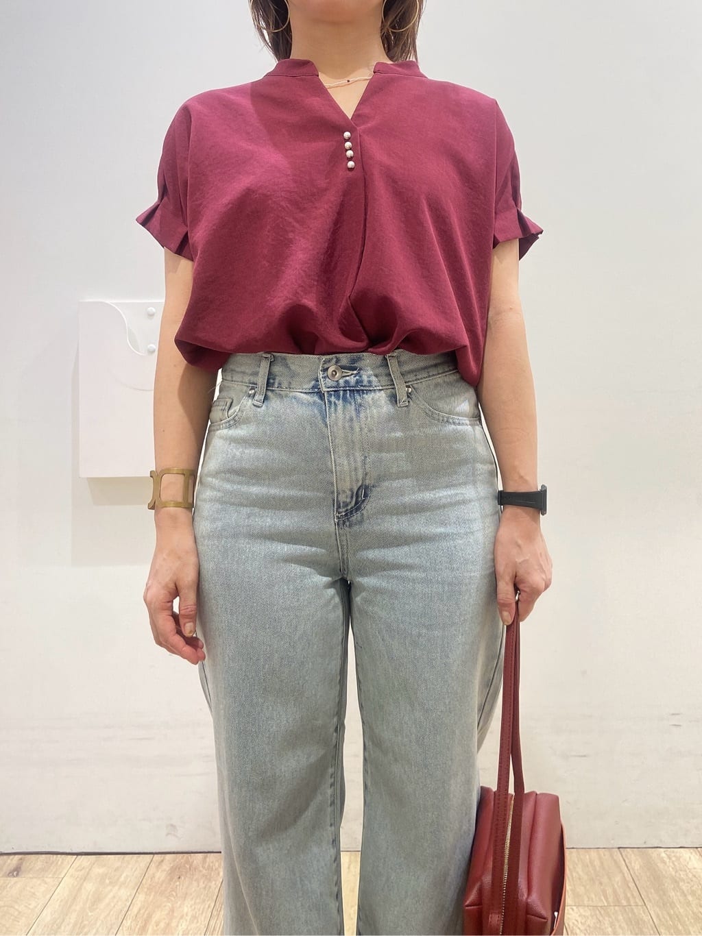 YUKOさんの「index｜《7色展開／XS-LLサイズ》タックスリーブスキッパーブラウス【洗濯機洗い可／吸水速乾／抗ピル／防シ」を使ったコーディネート