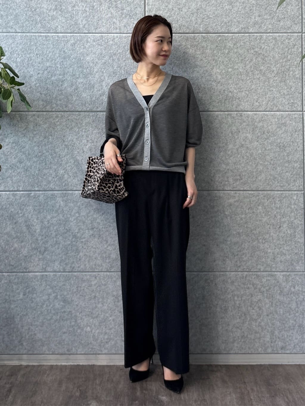 kanaeさんの「INDIVI｜【ウール調素材】ベルトデザインワイドパンツ」を使ったコーディネート