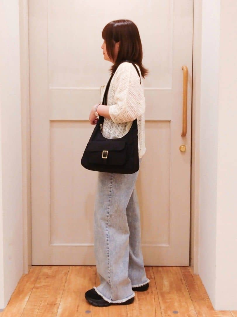 みーさんの「SHOO･LA･RUE｜【洗える/S-LL】季節の変わり目に 透かし柄が涼やか ジップブルゾン」を使ったコーディネート