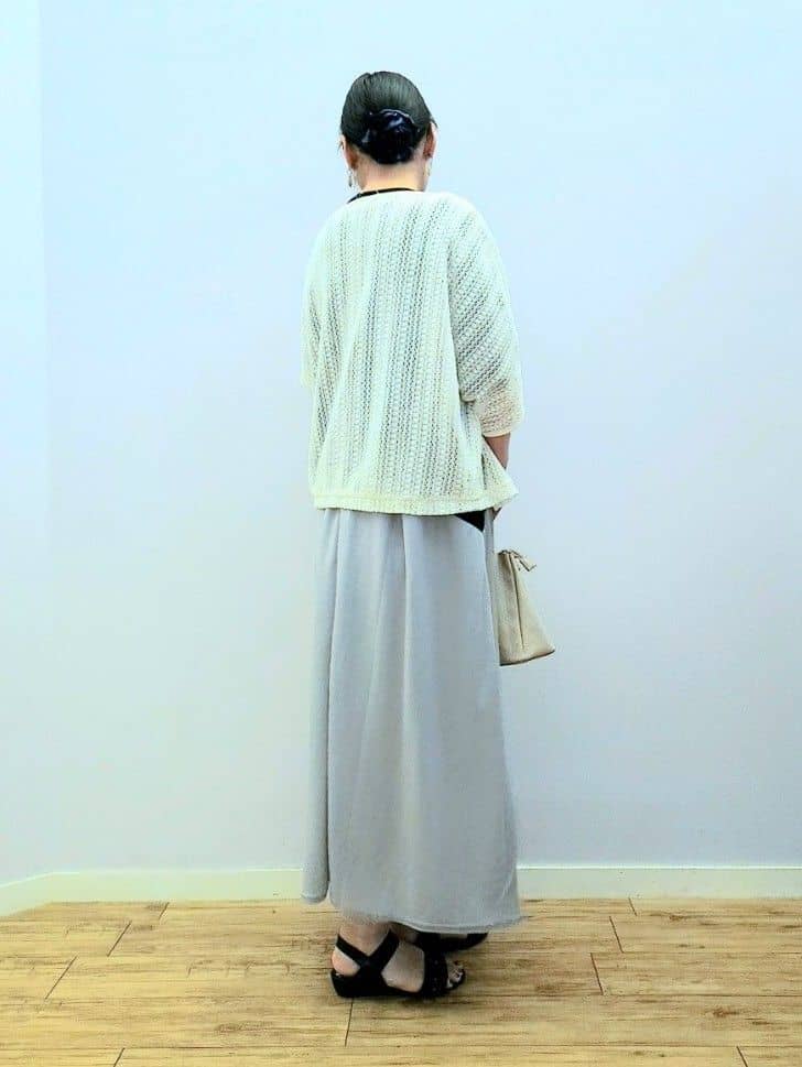 くまさんの「SHOO･LA･RUE｜【洗える/S-LL】季節の変わり目に 透かし柄が涼やか ジップブルゾン」を使ったコーディネート