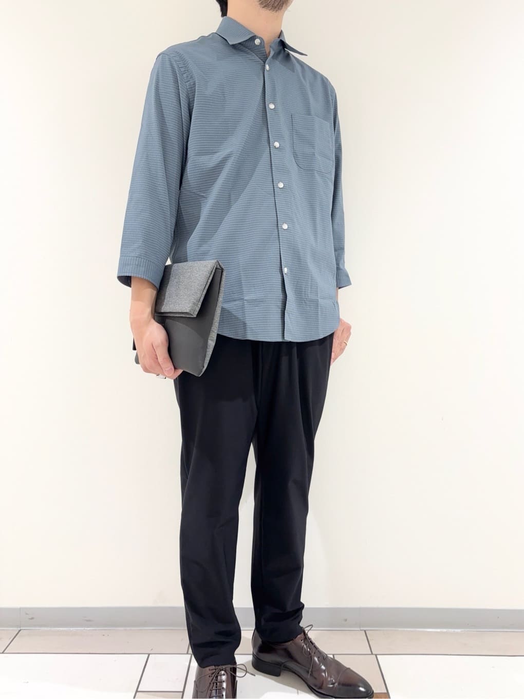 及川さんの「TAKEO KIKUCHI｜【COOL CITY WEAR】DotAir（R）サッカー シャツ」を使ったコーディネート