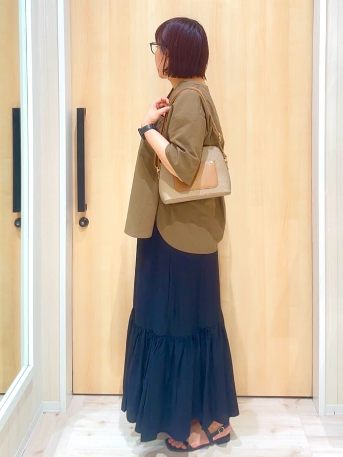 minさんの「SHOO･LA･RUE｜キャンバス風合皮ショルダーバッグ」を使ったコーディネート