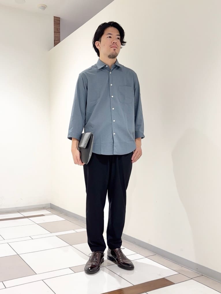 及川さんの「TAKEO KIKUCHI｜【COOL CITY WEAR】DotAir（R）サッカー シャツ」を使ったコーディネート