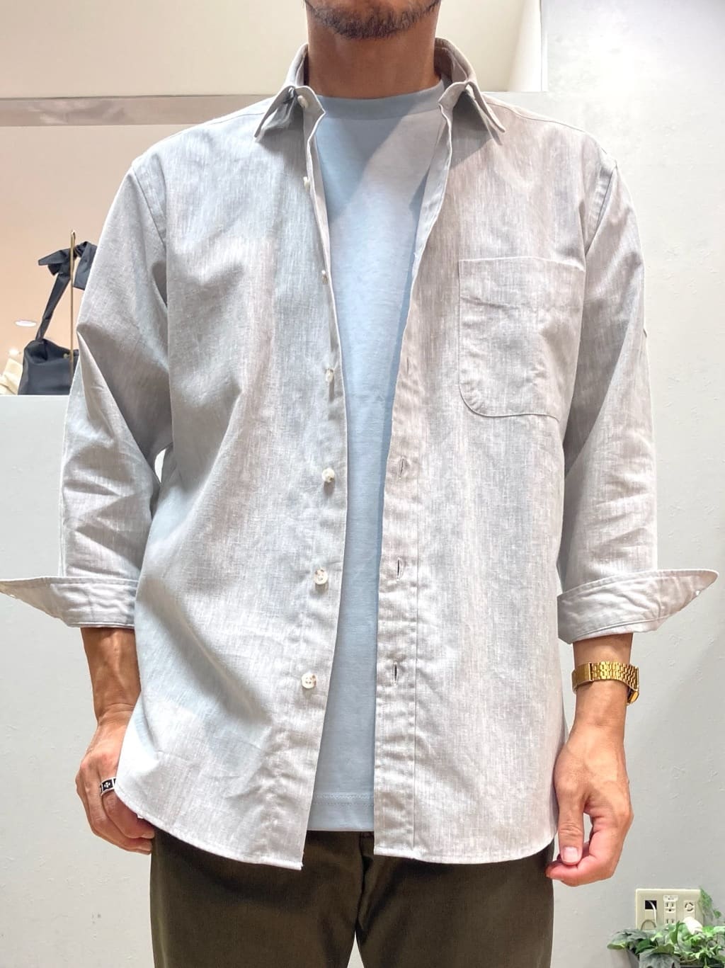 シュンさんの「TAKEO KIKUCHI｜【COOL CITY WEAR】ワンポイント刺しゅう ポケットTシャツ /接触冷感」を使ったコーディネート
